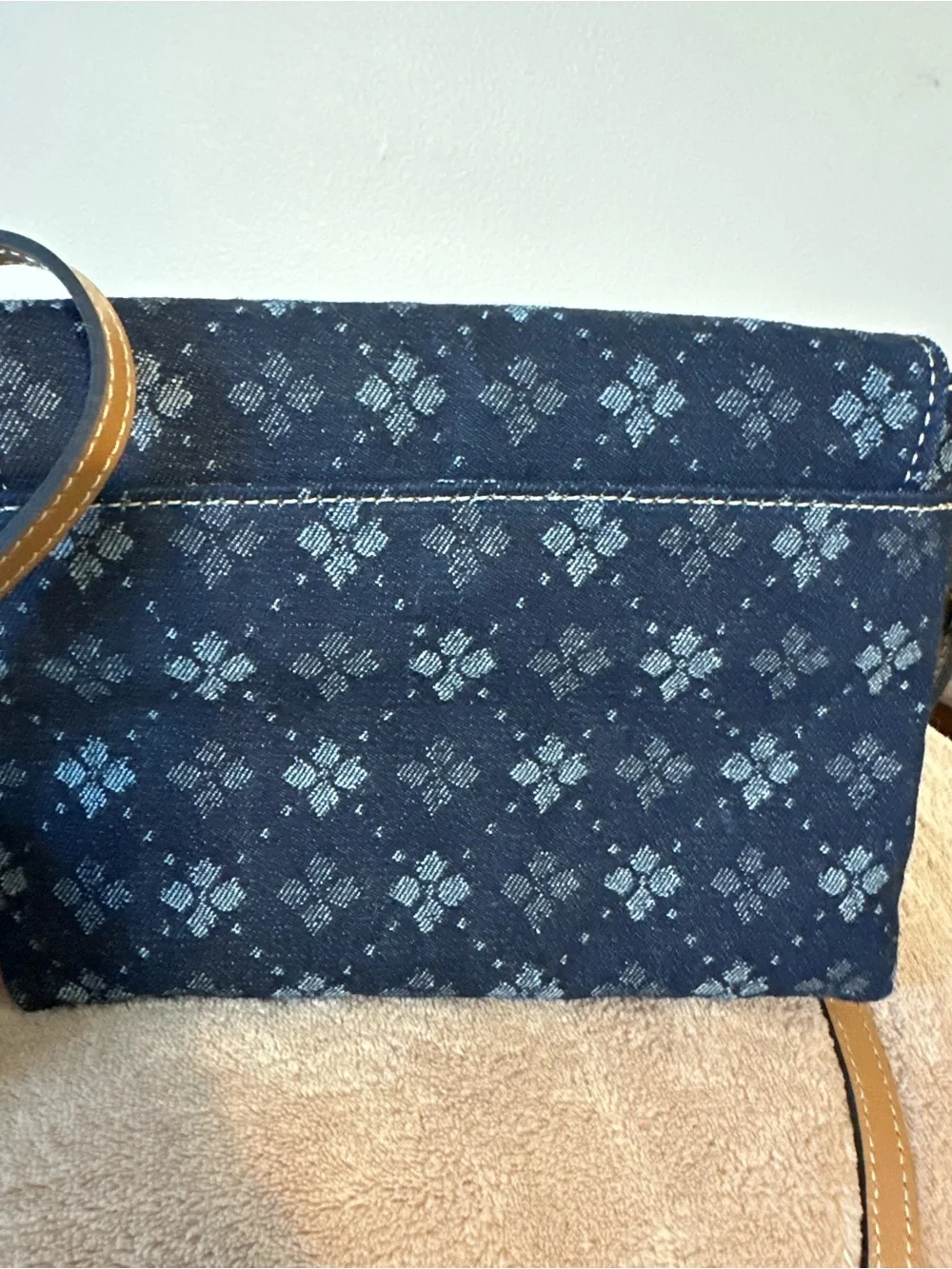 Patricia Nash  Denim Floret Corfu Jacquard Crossbody with Tan Strap. - Picture 3 of 4